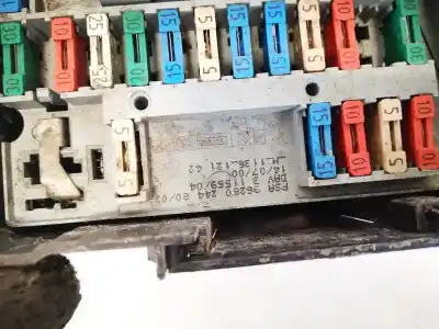 Second-hand car spare part fuse box unit for peugeot 607 (s1) 2.2 hdi fap cat oem iam references 9628024480  9629889580