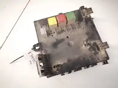Recambio de automóvil de segunda mano de CAJA RELES -  FUSIBLES para OPEL VECTRA C (Z02)  referencias OEM IAM 13125489  13125489BB, 519033104