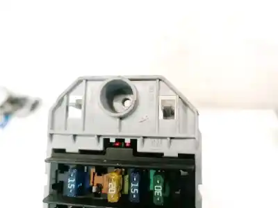 Second-hand car spare part fuse box unit for opel meriva b 1.7 16v cdti oem iam references 93363136  