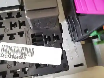 Second-hand car spare part fuse box unit for opel meriva b 1.7 16v cdti oem iam references 93363150  