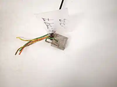 Second-hand car spare part relay for toyota corolla (e12) 2.0 d-4d sol berlina oem iam references 9008087019