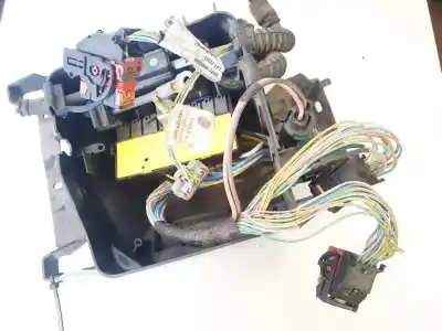 Peça sobressalente para automóvel em segunda mão caixa de fusíveis e relés por peugeot 807 2.0 hdi fap cat referências oem iam 56pr62q08