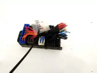 Second-hand car spare part fuse box unit for kia sorento 2.5 crdi ex oem iam references   