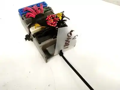 Second-hand car spare part fuse box unit for kia sorento 2.5 crdi ex oem iam references   