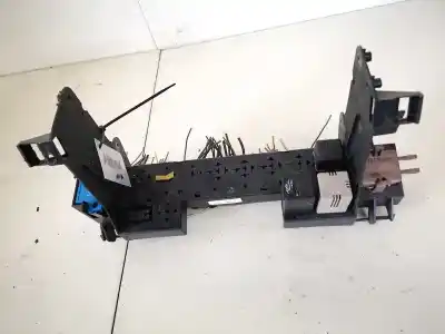 Recambio de automóvil de segunda mano de CAJA RELES -  FUSIBLES para RENAULT 19 (B/C/L53)  referencias OEM IAM 7700784282  