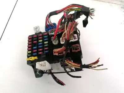 Peça sobressalente para automóvel em segunda mão caixa de fusíveis e relés por hyundai getz (tb) 1.6 gls referências oem iam 911981c011