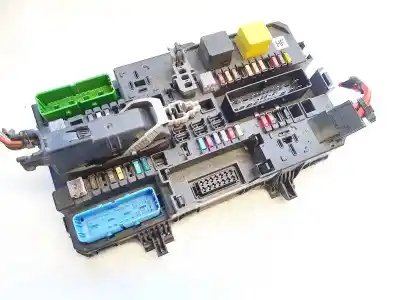 Second-hand car spare part fuse box unit for opel zafira b 1.9 cdti oem iam references 13206758