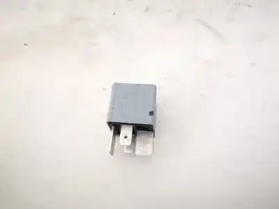 Second-hand car spare part relay for audi a4 avant (b5) 1.9 tdi oem iam references 8d0951253  