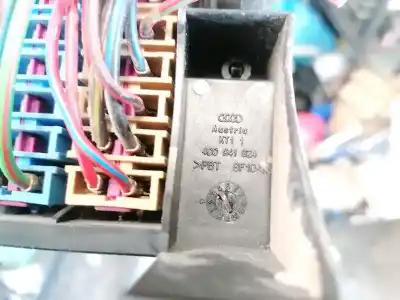 Pezzo di ricambio per auto di seconda mano scatola relè/fusibili per audi a8 (d2) 2.5 tdi riferimenti oem iam 4d0941824  
