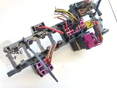 Second-hand car spare part fuse box unit for audi 80 b4 avant (8c5) 1.9 tdi oem iam references   