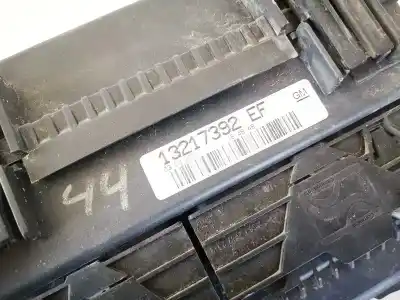 Автозапчасти б/у блок реле/предохранителей за opel corsa c 1.2 16v cat (z 12 xep / lb4) ссылки oem iam 13217392ef  