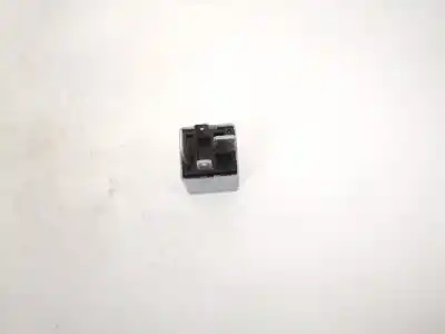 Second-hand car spare part relay for audi a6 c6 (4f2) 2.0 tdi oem iam references 8d0951253  v2134-j52-x300
