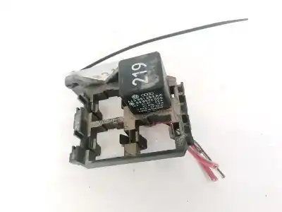 Автозапчастина б/у  для AUDI A6 AVANT (C4)  Посилання на OEM IAM 4A0937509  