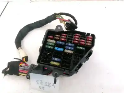 Second-hand car spare part fuse box unit for volkswagen passat variant (3b5) 1.9 tdi oem iam references   
