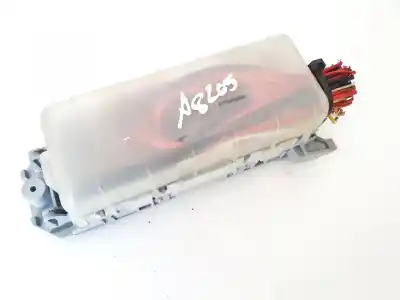 Second-hand car spare part fuse box unit for opel meriva b 1.7 16v cdti oem iam references 93363136  