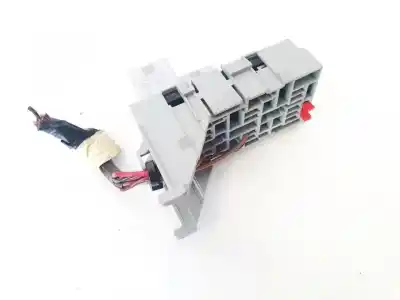 Second-hand car spare part fuse box unit for opel meriva b 1.7 16v cdti oem iam references 13100504  