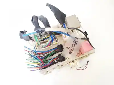 Автозапчасти б/у блок реле/предохранителей за toyota auris, i e15 2006.10 - 2012.10 2.0l 93kw d-4d 2006.10 - 2012.10 ссылки oem iam 8273002150a