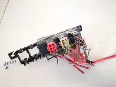 Second-hand car spare part fuse box unit for volkswagen passat variant (3b5) 1.9 tdi oem iam references 8l0941822a  