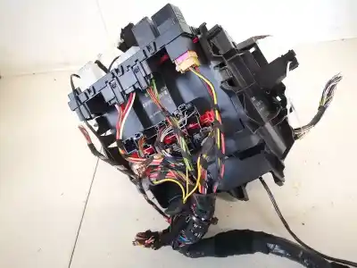 İkinci el araba yedek parçası RÖLE/SIGORTA KUTUSU için SKODA OCTAVIA, II 2004.02 - 2009.03  OEM IAM referansları 1K1941397A  1K0937049N