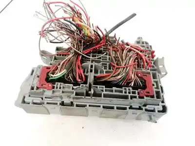 Second-hand car spare part fuse box unit for opel meriva 1.6 cat (z 16 se / l55) oem iam references 93363140  