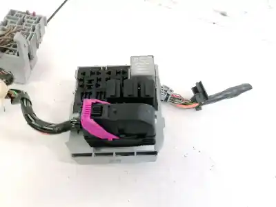 Second-hand car spare part fuse box unit for opel meriva 1.6 cat (z 16 se / l55) oem iam references   