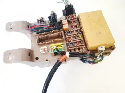 Second-hand car spare part fuse box unit for toyota corolla (e11) 2.0 d-4d linea sol oem iam references 8264113040  82641-13040, 232300-0231