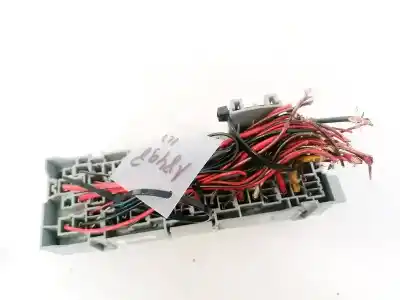 Second-hand car spare part fuse box unit for opel meriva b 1.7 16v cdti oem iam references 90464760  