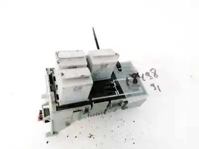 Second-hand car spare part fuse box unit for opel meriva b 1.7 16v cdti oem iam references 13100504  