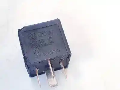 Pezzo di ricambio per auto di seconda mano relè per audi a4 b8 (8k2) 2.0 tdi quattro riferimenti oem iam 8k0951253  v23136-b6-x72