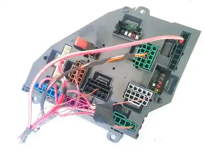 Second-hand car spare part fuse box unit for bmw 5-series, f07/f10 /f11 2010.03 - 2016.12 2.0 d 135kw 2010.03 --> oem iam references 923442301  2-1703345-2f Second-hand car spare part fuse box unit for bmw 5-series, f07/f10 /f11 2010.03 - 2016.12 2.0 d 135kw 2010.03 --> oem iam references 923442301  2-1703345-2f