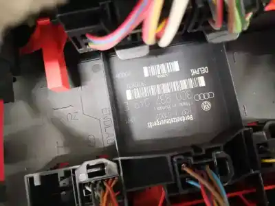 Peça sobressalente para automóvel em segunda mão caixa de fusíveis e relés por skoda octavia combi (1z5) 1.9 tdi dpf referências oem iam 3c0937049e  