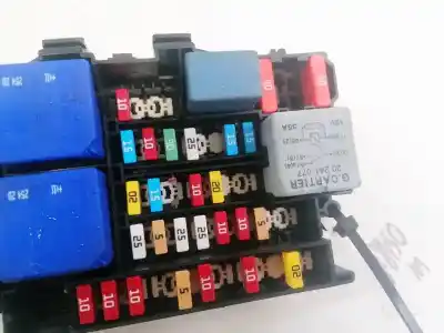 Second-hand car spare part fuse box unit for renault megane 1.5 dci k9k j8 oem iam references 20241077  