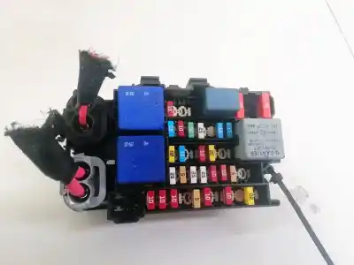 Second-hand car spare part fuse box unit for renault megane 1.5 dci k9k j8 oem iam references 20241077  