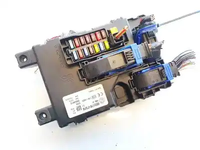 Pezzo di ricambio per auto di seconda mano Scatola Relè/fusibili per FIAT GRANDE PUNTO (199) 1.2 CAT Riferimenti OEM IAM 00517817570  28050015