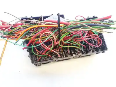 Second-hand car spare part fuse box unit for volvo v50 (545) 2.0 d oem iam references 8688040  518818000