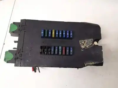 Recambio de automóvil de segunda mano de CAJA RELES -  FUSIBLES para MERCEDES VITO (W638) CAJA CERRADA  referencias OEM IAM 0005400650  
