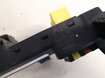 Second-hand car spare part fuse box unit for opel vectra c (z02) 2.2 dti 16v (f69) oem iam references 2443147  518777024