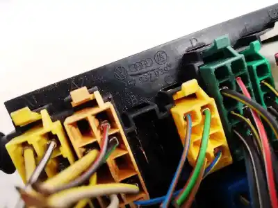Second-hand car spare part fuse box unit for volkswagen passat variant (3a5) 1.9 tdi oem iam references 357937039  