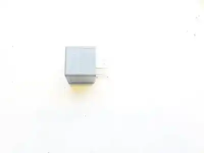 Second-hand car spare part relay for audi a6 avant (4b5) 2.5 tdi oem iam references 8d0951253a  v23134-b52-x301