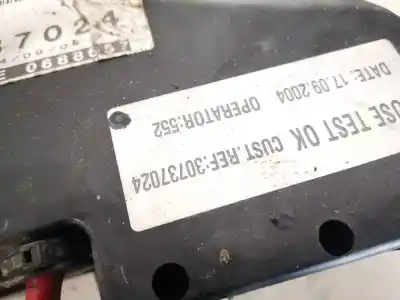 Second-hand car spare part fuse box unit for volvo v50 (545) 2.0 d oem iam references 3073024  518818000, 8688040