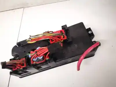 Second-hand car spare part fuse box unit for opel vectra c caravan 1.9 cdti oem iam references 13198104  519133003