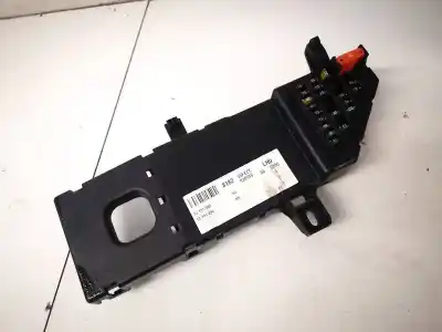 Second-hand car spare part fuse box unit for opel vectra c caravan 1.9 cdti oem iam references 13181983  518721204
