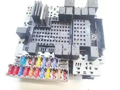 Peça sobressalente para automóvel em segunda mão caixa de fusíveis e relés por volvo xc90 2.5 t (7 asientos) referências oem iam 08696098