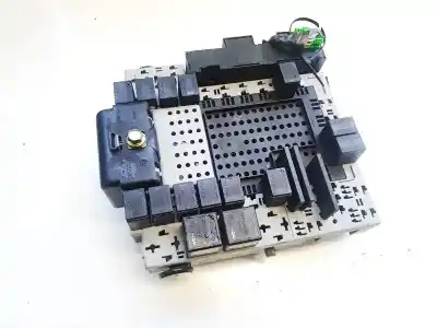 Peça sobressalente para automóvel em segunda mão caixa de fusíveis e relés por volvo xc90 2.5 t (7 asientos) referências oem iam 9441582