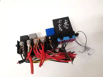 Second-hand car spare part fuse box unit for audi a4 avant (b5) 1.9 tdi oem iam references 8l0941822a  