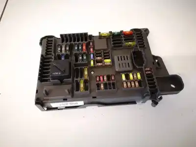 Peça sobressalente para automóvel em segunda mão Caixa De Fusíveis E Relés por BMW X5 (E70) 3.0d Referências OEM IAM 518954020A  693168703, B010105300