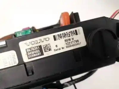 Second-hand car spare part fuse box unit for volvo xc90 2.4 d momentum geartronic (7 sitze) oem iam references 8676391  12217799