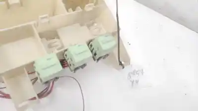 Second-hand car spare part fuse box unit for bmw 7-series, e65 / e66 / e67 /e68 2001.11 - 2008.06 730 d 160kw 2002.10 - 2008.06 oem iam references 6136837300  61.36-837300