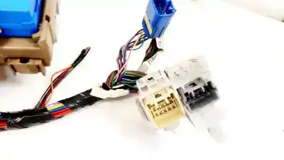 Second-hand car spare part fuse box unit for toyota corolla (e11) 2.0 d-4d linea sol oem iam references   