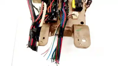 Second-hand car spare part fuse box unit for toyota corolla (e11) 2.0 d-4d linea sol oem iam references   